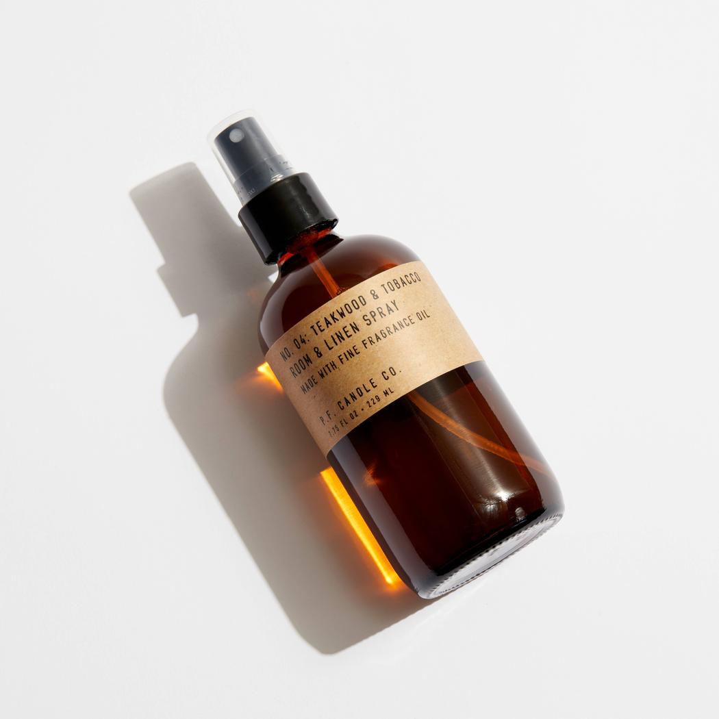 P.F. Candle Co. - Teakwood & Tobacco Room & Linen Spray 柚木和煙草房間和床單心靈噴霧