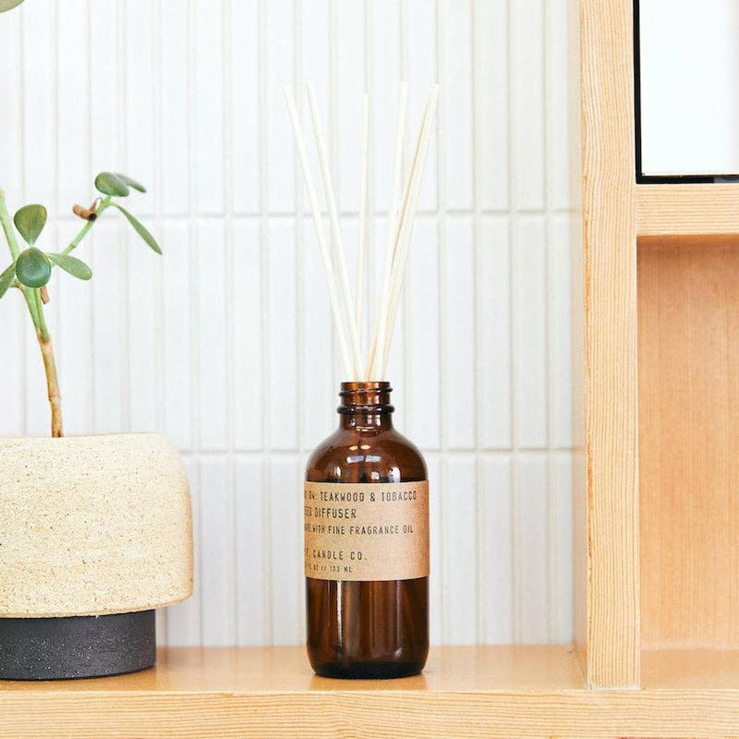 P.F. Candle Co.  -  Teakwood & Tobacco Reed Diffuser 柚木和煙草 藤支擴散器